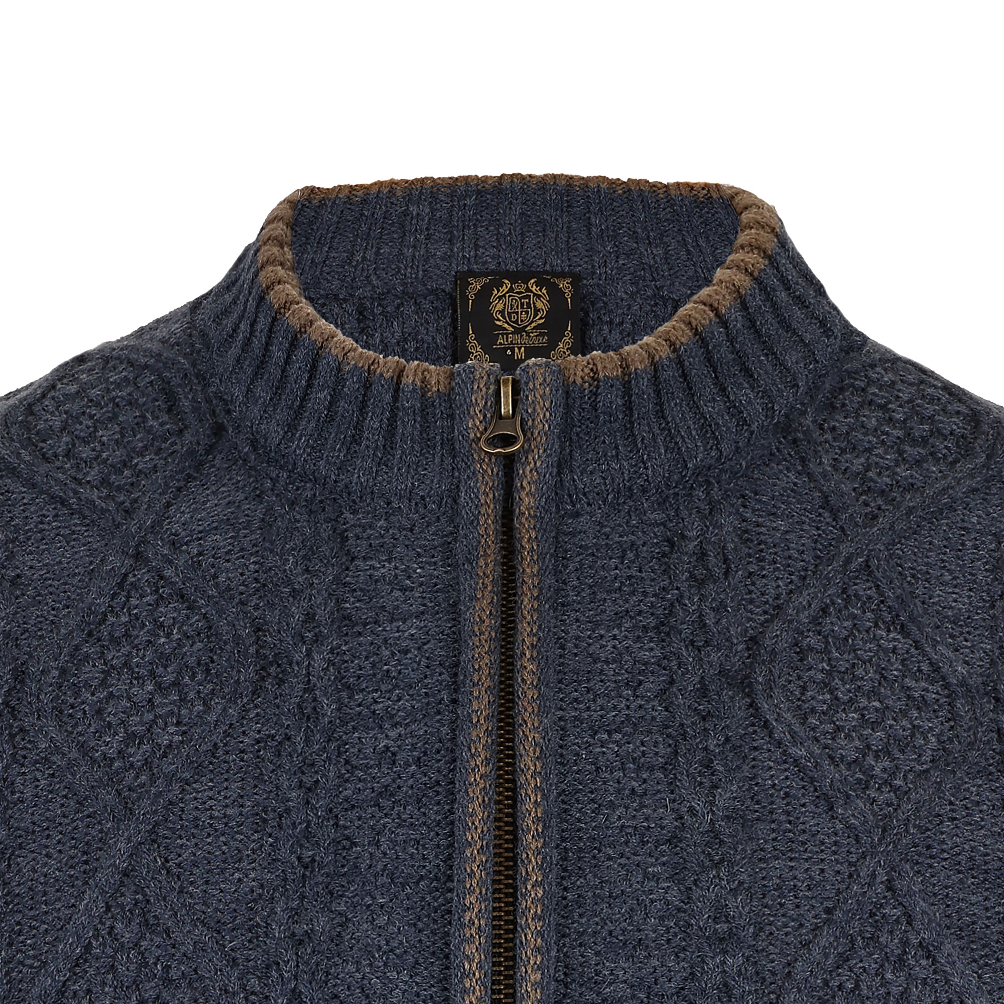 Detailansicht der Herren Strickweste "Anton", mit Reißverschluss, in der Farbe Braun