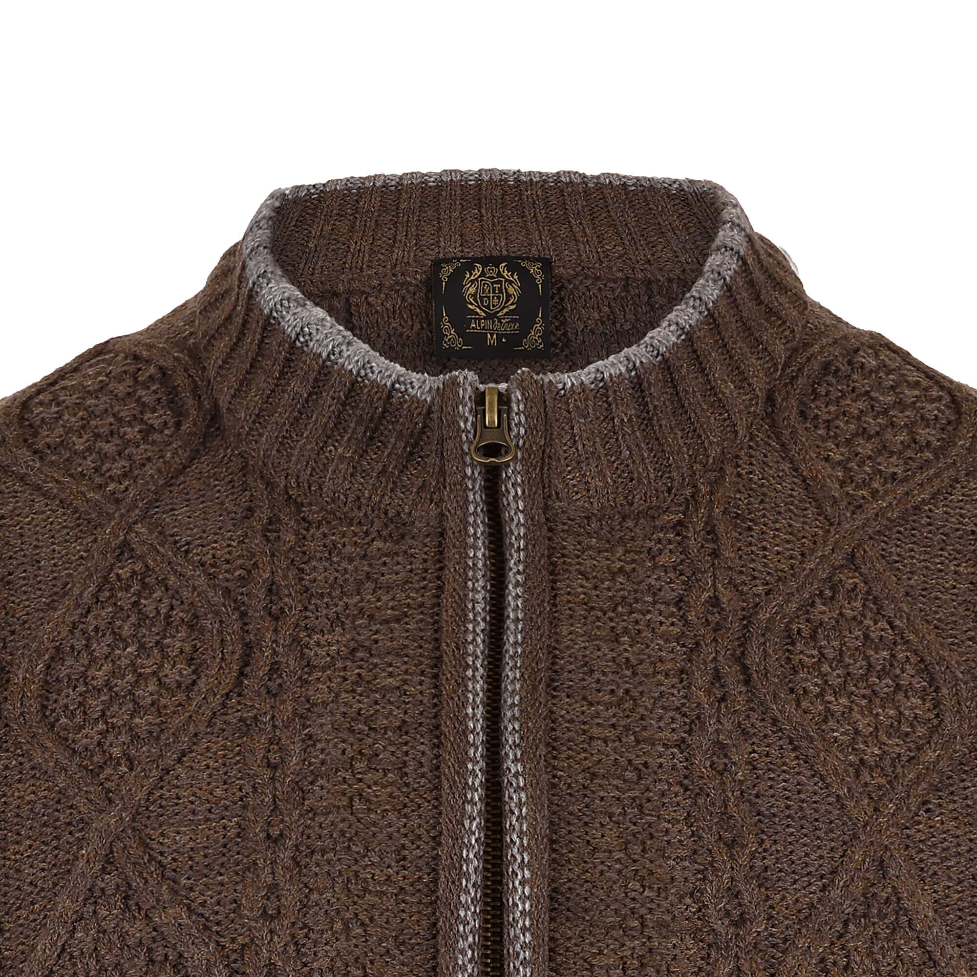 Detailansicht der Herren Strickweste "Anton", mit Reißverschluss, in der Farbe Braun