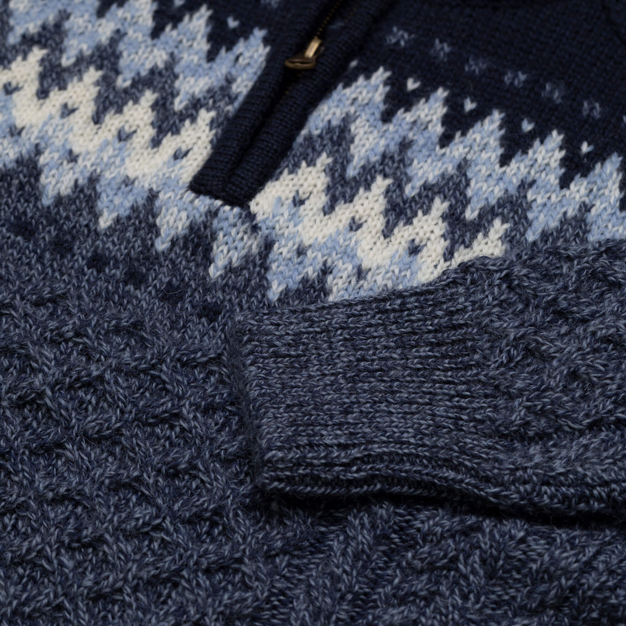Detailansicht der Herren Norweger Pullover "Otto", in der Farbe Blau