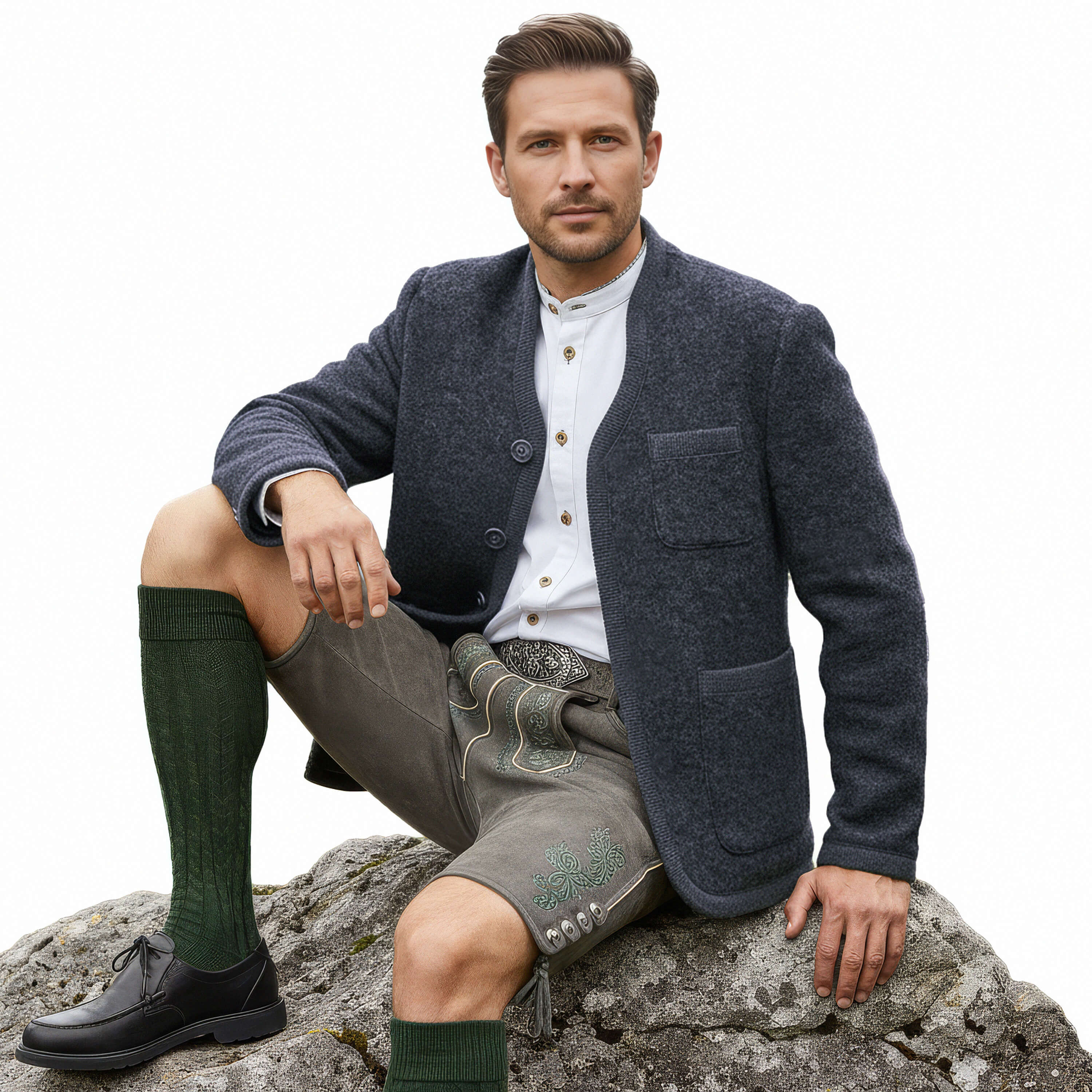 Herren Merinojacke "Richard" mit Knöpfen in der Farbe "Navy" Getragen von einem Model