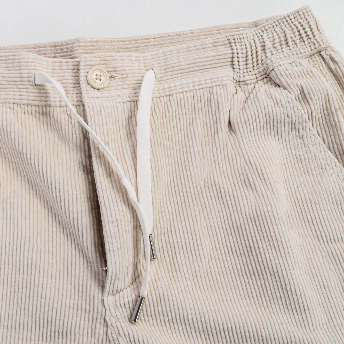 Detailansicht Reißverschluss der Herren Cord Shorts "Sommer" in der Farbe Creme