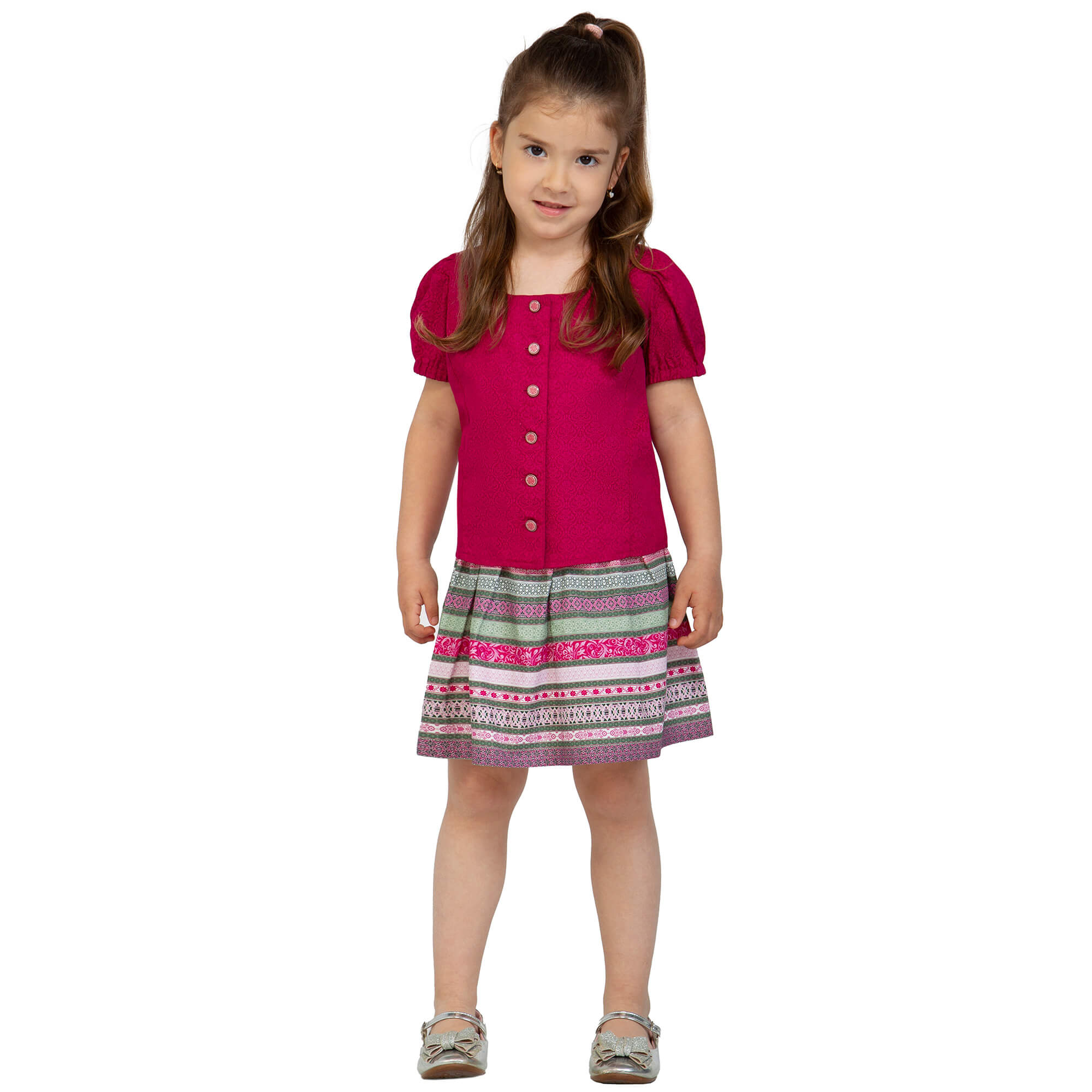 Vorderansicht der Kinder Bluse "Hazel" in der Farbe Rot, getragen von einem Model