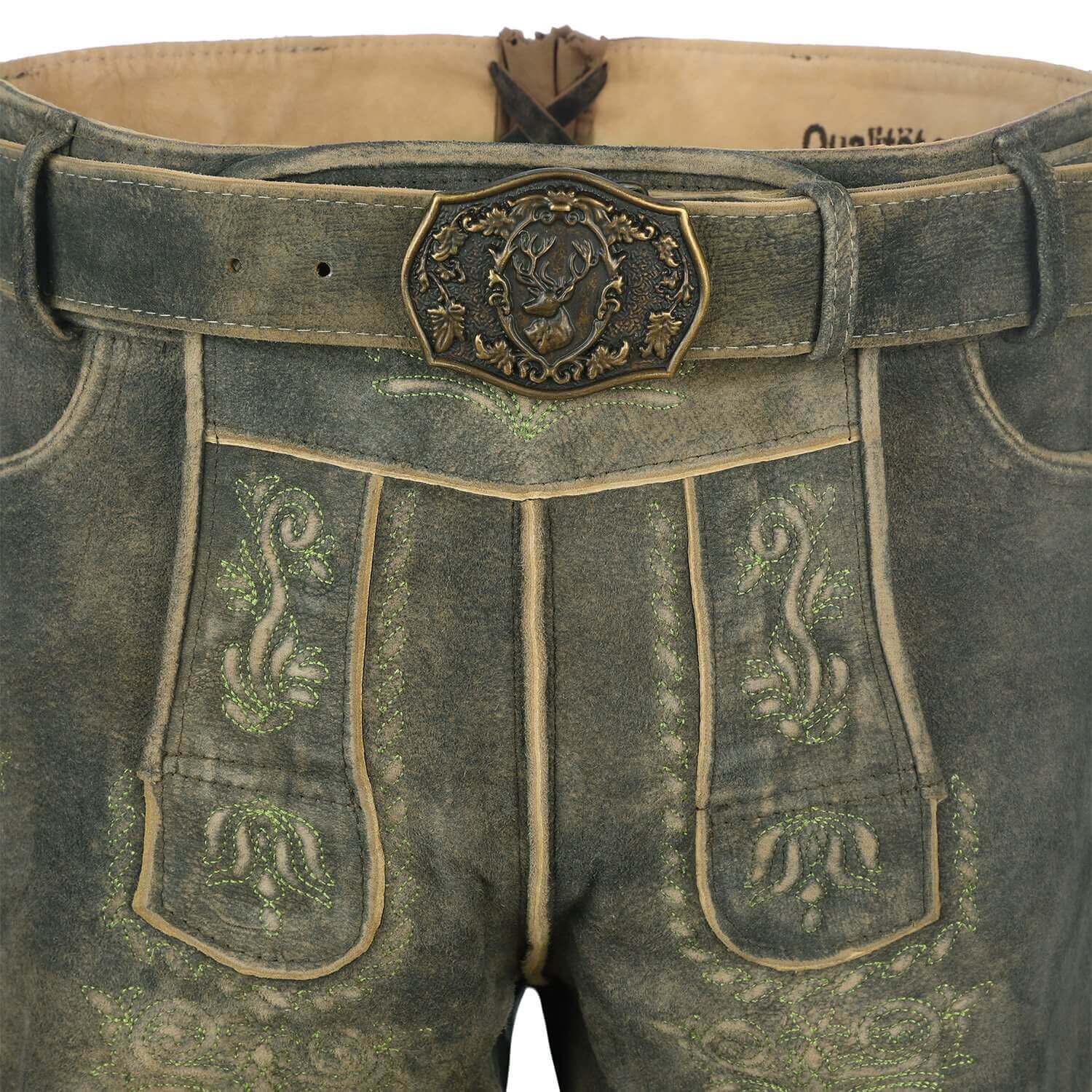 Herren Lederhose "Ludwig" in der Farbe Gruen, Ansicht Vorne mit Guertel im Detail