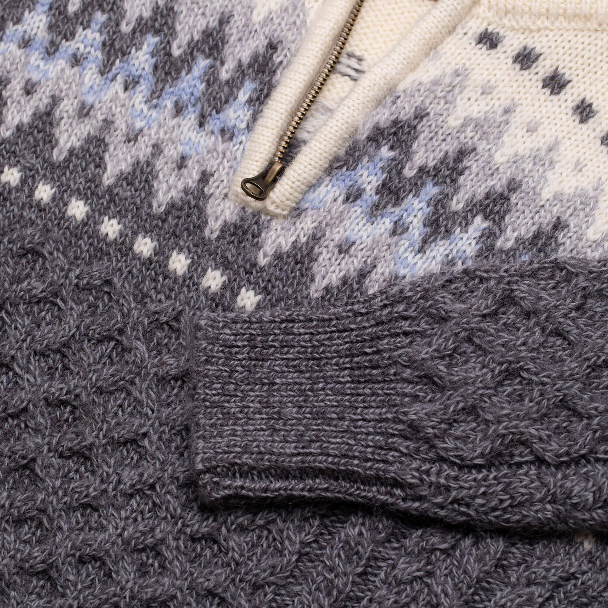 Detailansicht der Herren Norweger Pullover "Otto", in der Farbe Anthrazit