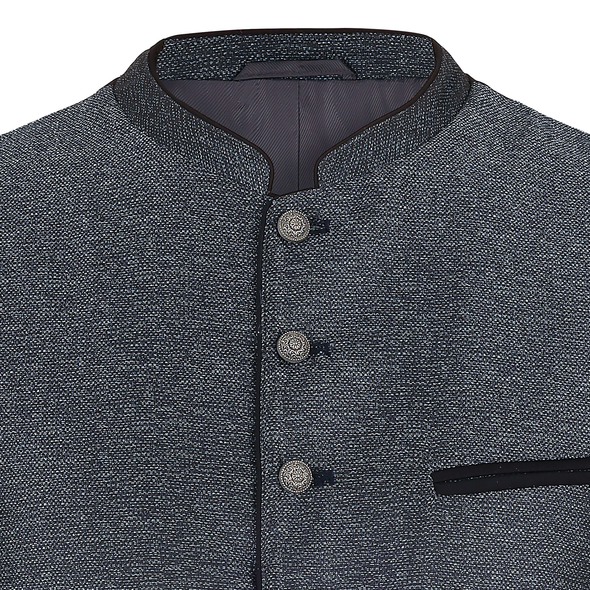 Detailansicht vom Kragen des Herren Trachtengilet "Felix" in der Farbe Grau-Blau